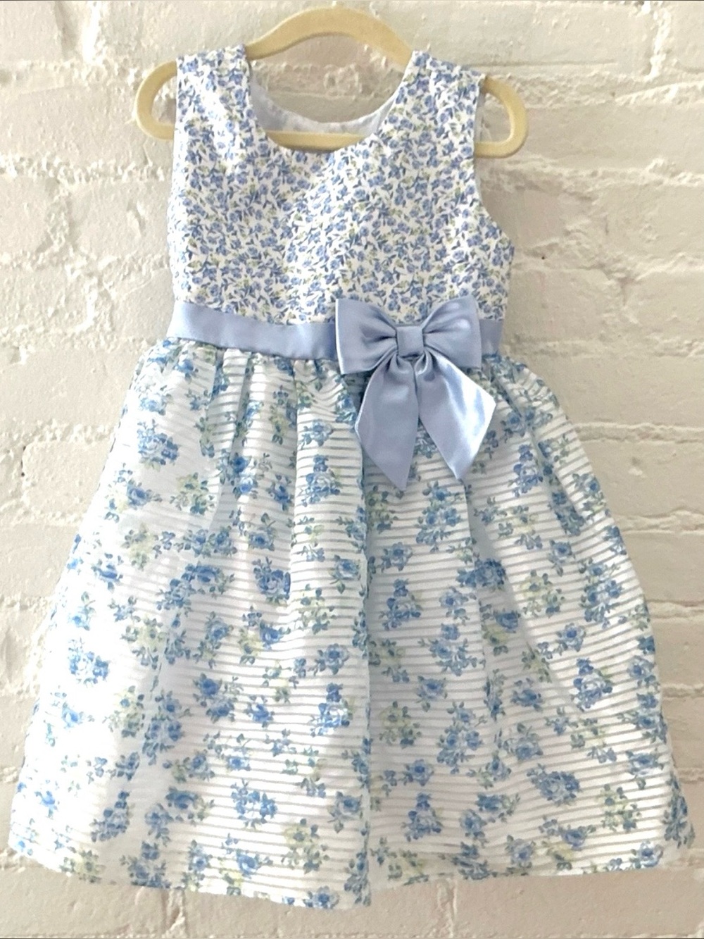 Jona Michelle Blue White Floral Sleeveless Dress Satin Bow Size 4 Party Casual